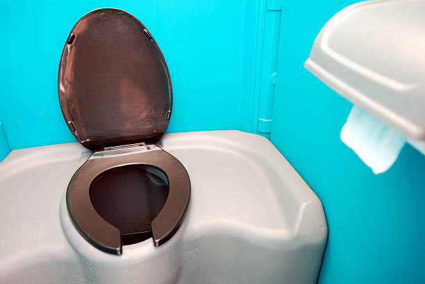 Best Portable bathroom rental  in Mount Dora, FL